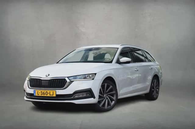 Škoda Octavia (2021) thumbnail 2