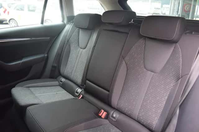 Škoda Octavia (2021) thumbnail 6