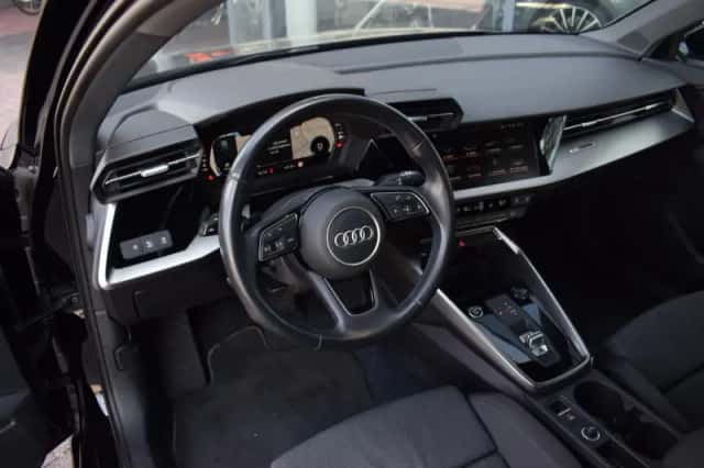 Audi A3 (2021) thumbnail 4