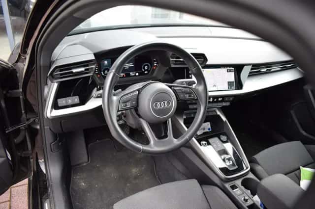 Audi A3 (2021) thumbnail 4