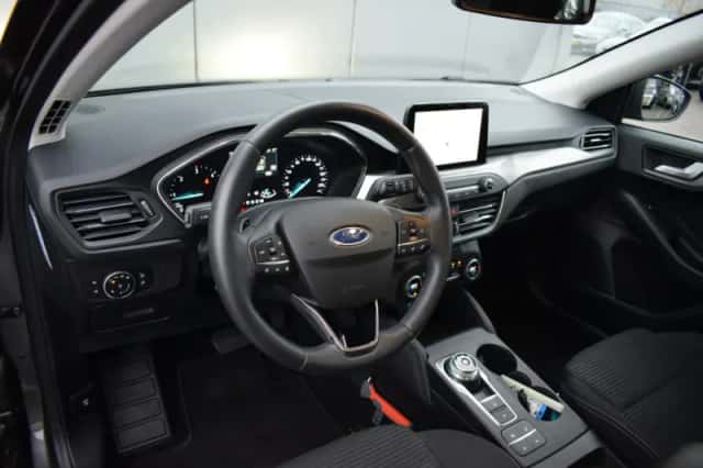 Ford Focus (2020) thumbnail 4