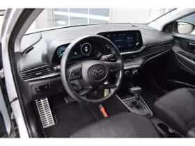 Hyundai Bayon (2022) thumbnail 4
