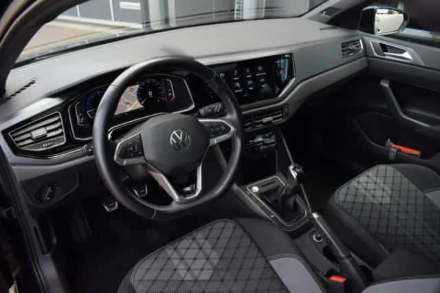 Volkswagen Polo (2023) thumbnail 4