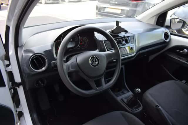 Volkswagen Up! (2022) thumbnail 4