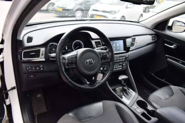 Kia Niro (2018) thumbnail 4