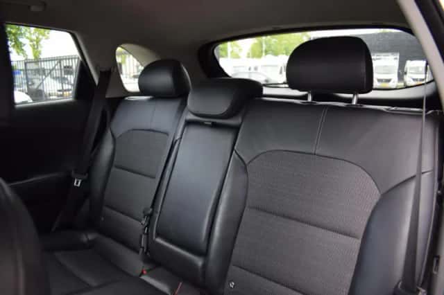 Kia Niro (2018) thumbnail 6