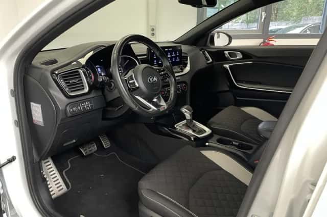 Kia Ceed Sportswagon (2021) thumbnail 3
