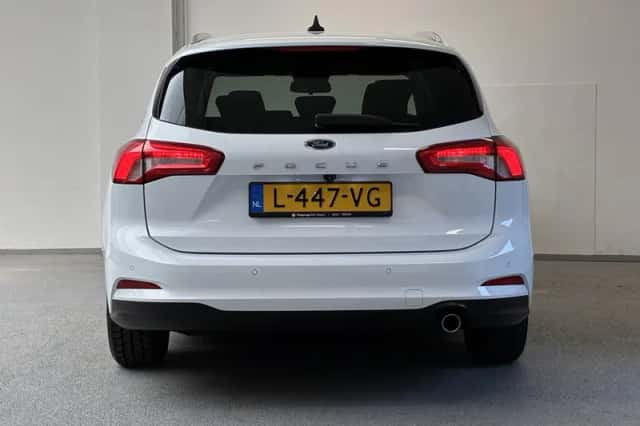 Ford Focus (2021) thumbnail 6