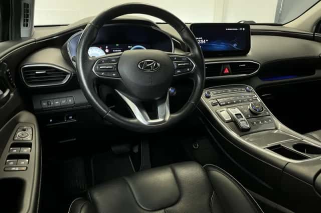 Hyundai Santa Fe (2023) thumbnail 3