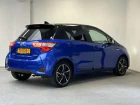 Toyota Yaris (2018) thumbnail 2