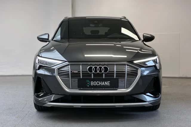 Audi e-tron (2020) thumbnail 6