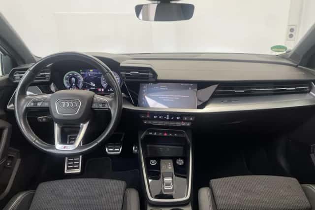Audi A3 (2021) thumbnail 3