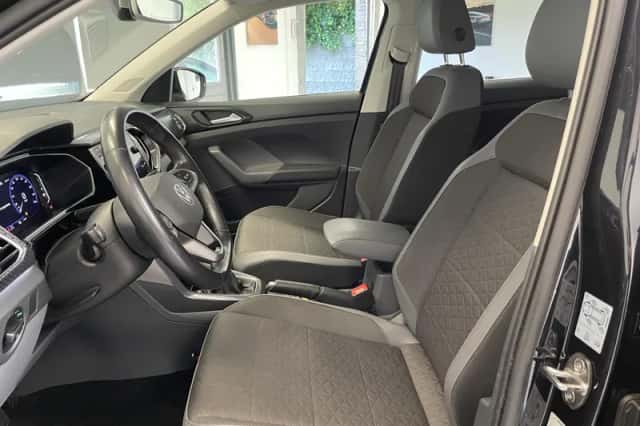 Volkswagen T-Cross (2021) thumbnail 3