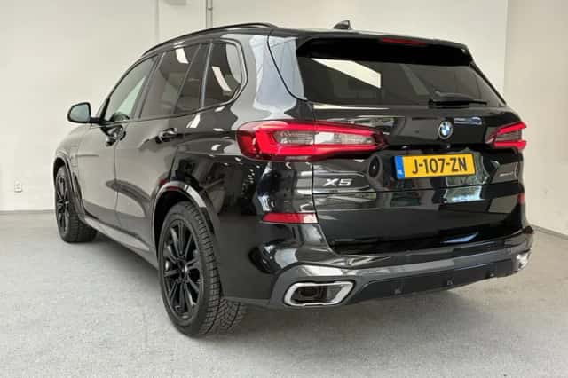 BMW X5 (2020) thumbnail 2