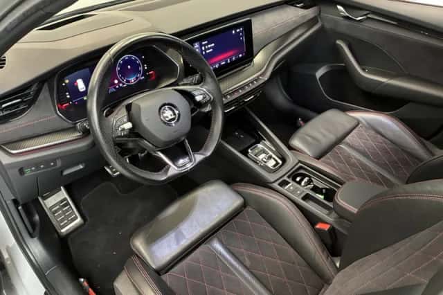 Škoda Octavia (2021) thumbnail 4