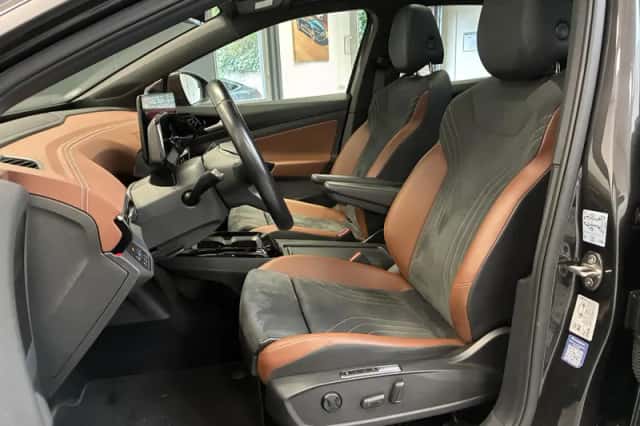 Volkswagen ID.4 (2021) thumbnail 3