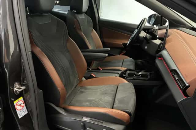 Volkswagen ID.4 (2021) thumbnail 5