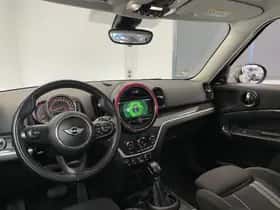 MINI Countryman (2017) thumbnail 4