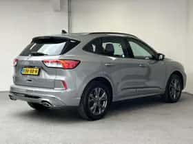 Ford Kuga (2023) thumbnail 2
