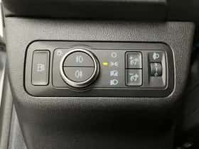 Ford Kuga (2023) thumbnail 38