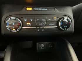 Ford Kuga (2023) thumbnail 44