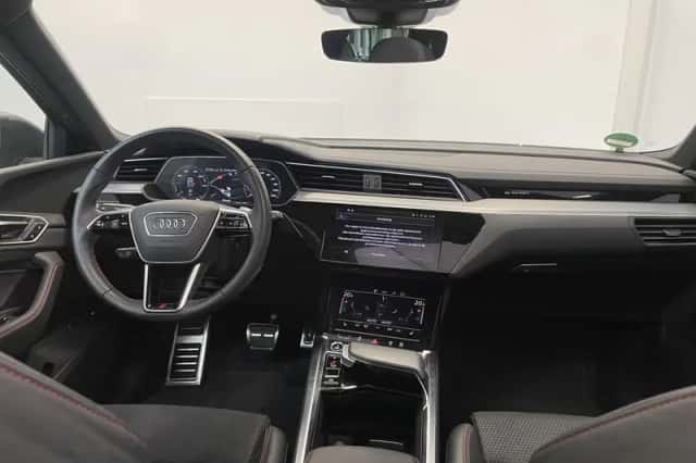 Audi Q8 e-tron (2024) thumbnail 4