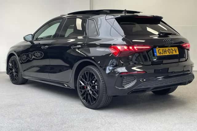 Audi A3 (2021) thumbnail 2