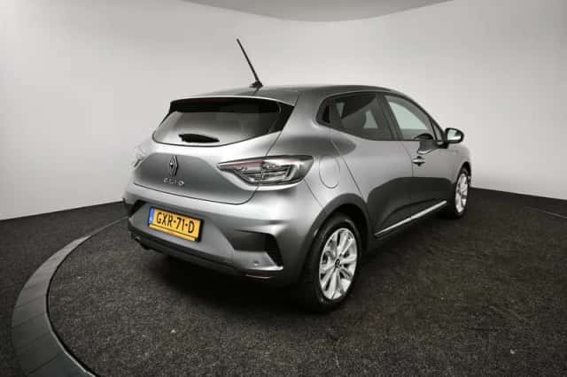 Renault Clio (2024) thumbnail 2