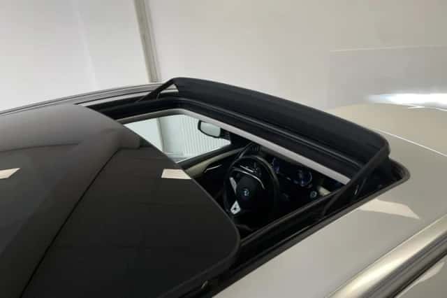 BMW iX3 (2021) thumbnail 5