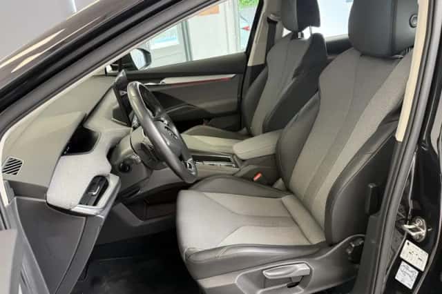 Škoda Enyaq (2021) thumbnail 3