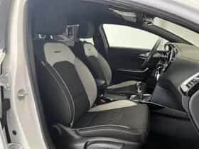 Kia Proceed (2021) thumbnail 16