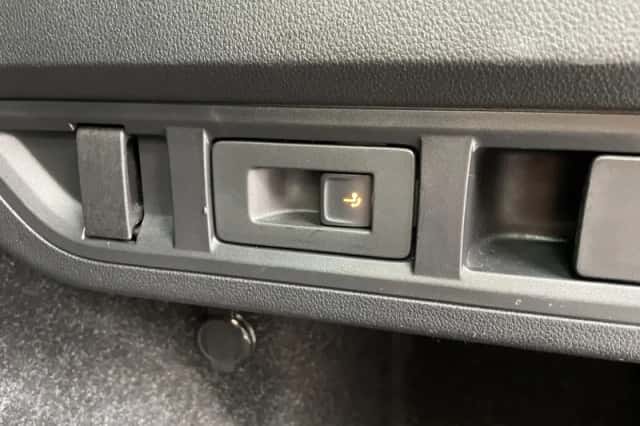 Škoda Octavia (2023) thumbnail 5