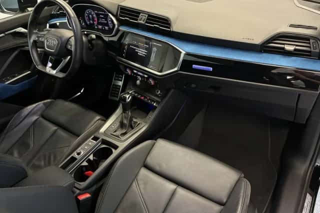 Audi Q3 (2019) thumbnail 5