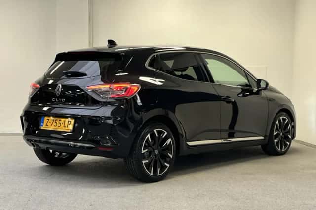 Renault Clio (2024) thumbnail 2