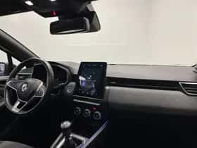 Renault Clio (2024) thumbnail 12
