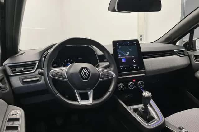 Renault Clio (2024) thumbnail 3