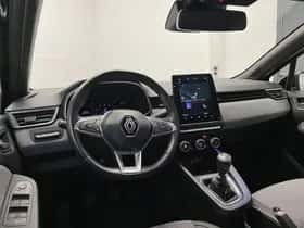 Renault Clio (2024) thumbnail 3