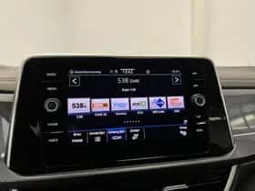 Volkswagen T-Roc (2023) thumbnail 25