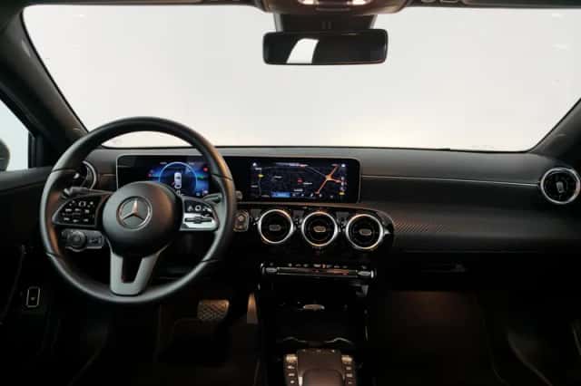 Mercedes-Benz A-Klasse (2020) thumbnail 3