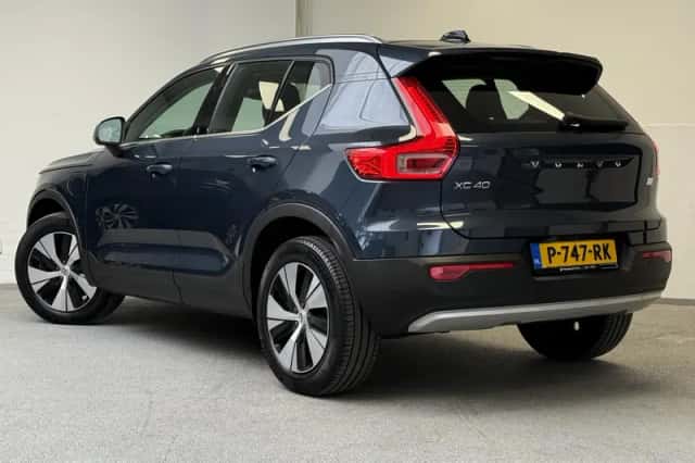 Volvo XC40 (2022) thumbnail 2
