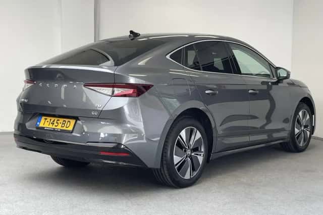 Škoda Enyaq (2023) thumbnail 2