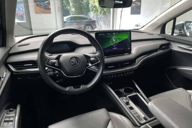 Škoda Enyaq (2023) thumbnail 4