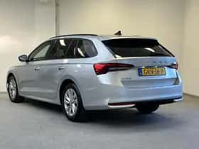 Škoda Octavia (2024) thumbnail 2
