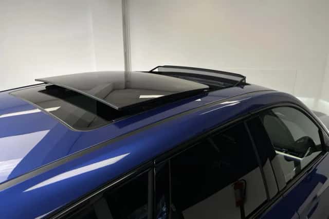 BMW iX1 (2024) thumbnail 5