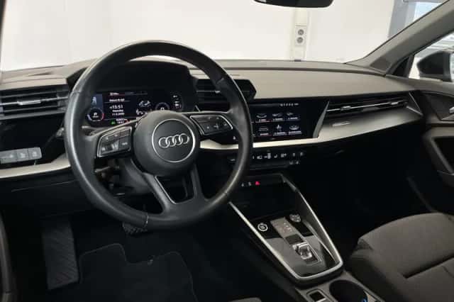 Audi A3 (2021) thumbnail 3