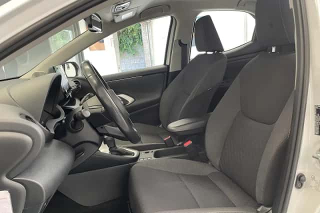 Toyota Yaris (2021) thumbnail 4