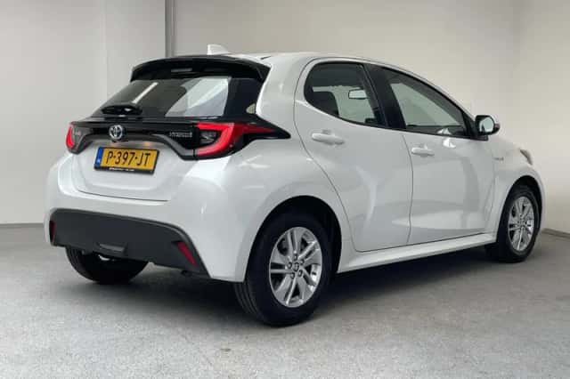 Toyota Yaris (2021) thumbnail 6