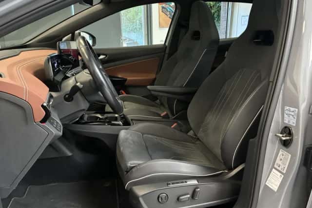 Volkswagen ID.4 (2021) thumbnail 3