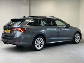 Škoda Octavia (2022) thumbnail 2
