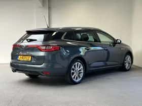 Renault Mégane (2019) thumbnail 2